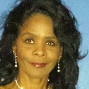 Meet your Posher, Lenora